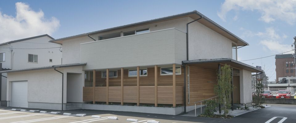 こべ歯科医院外観東側